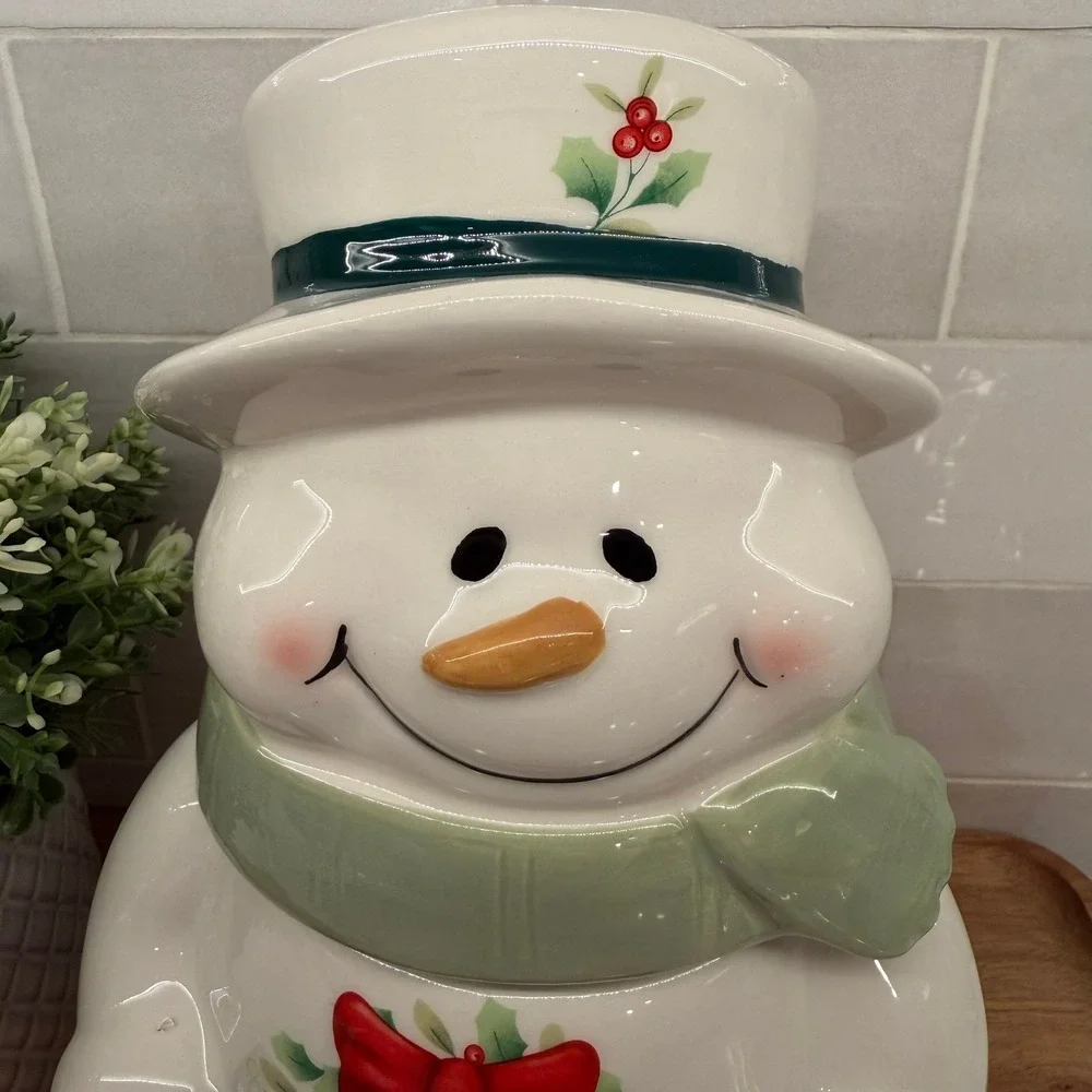 Pfaltzgraff Cookie Jar Winterberry Snowman Ceramic‎ Holiday  Christmas Decor